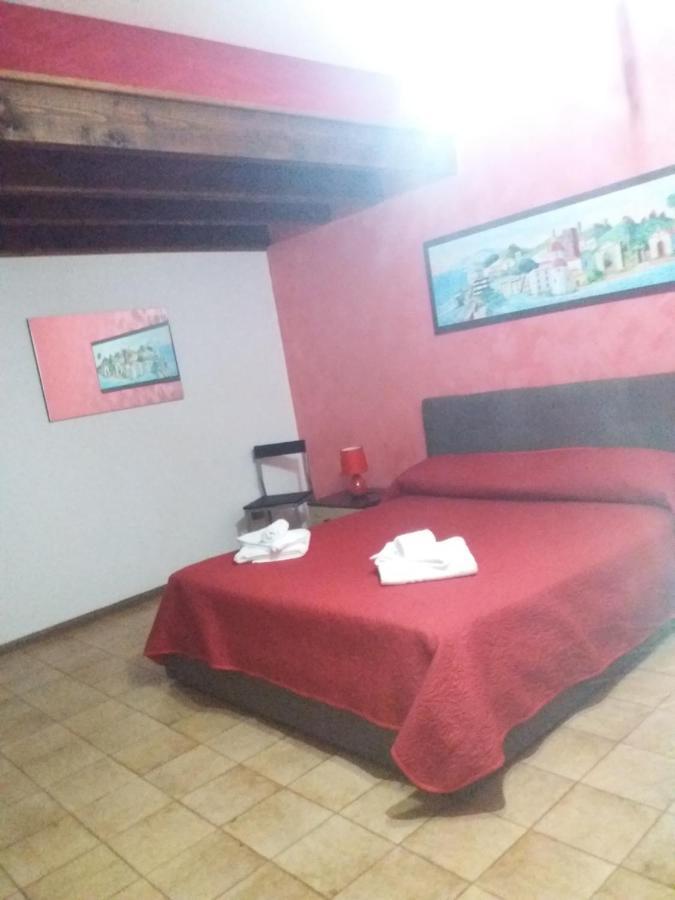 Su Casciu Bed & Breakfast Bosa Ngoại thất bức ảnh